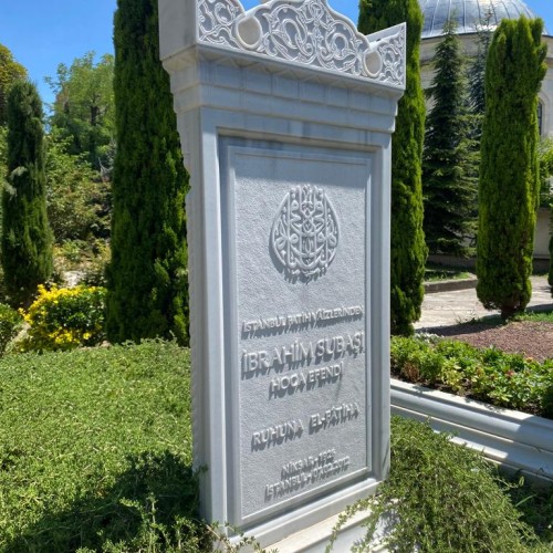 Fatih Camii Haziresi

FATİH/İSTANBUL